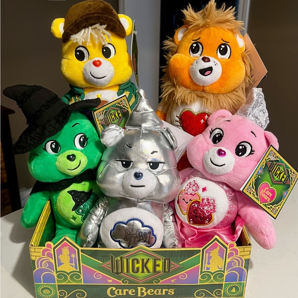 WICKED X CARE BEARS SET OF 5 PLUSH TOYS *BOX INCLUDED*